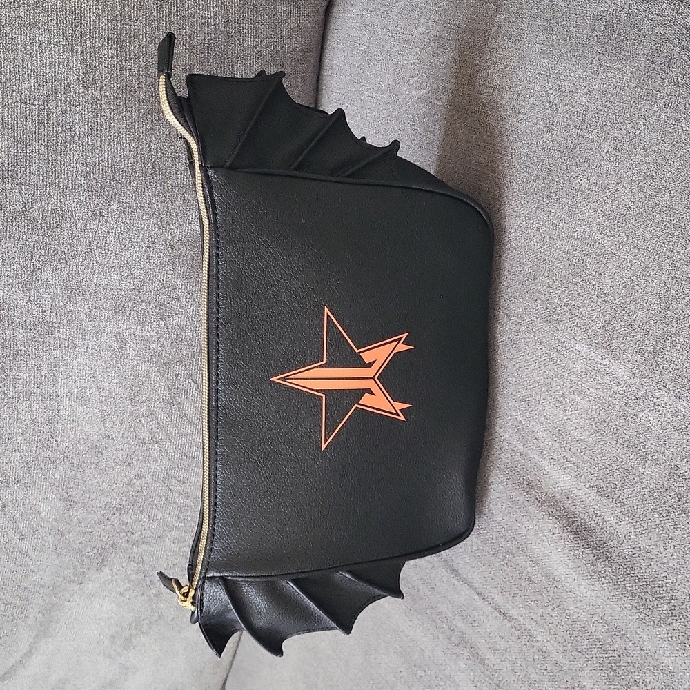 New Jeffree Star Cosmetics Black Bat Purse Makeup Bag Halloween 2021 Exclusive